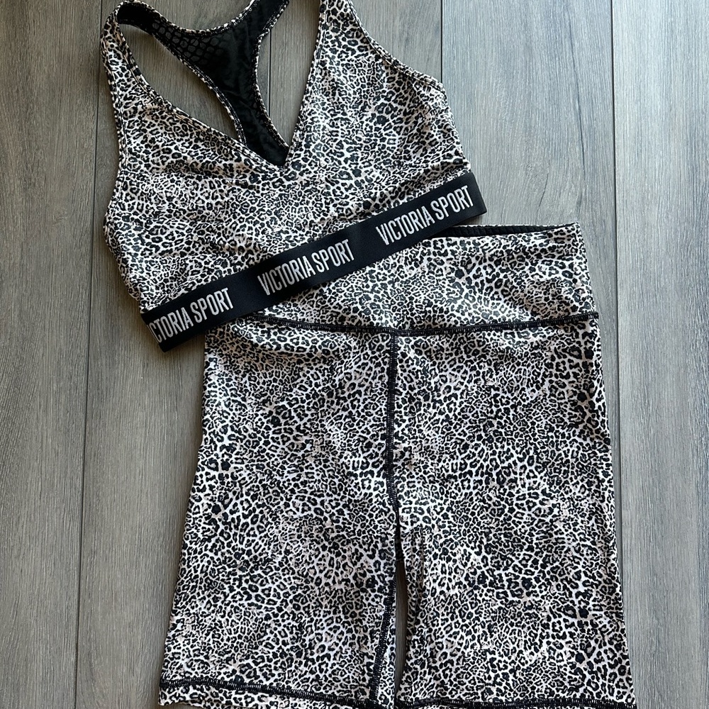 NEW / Victoria’s Secret Sport activewear leopard print set